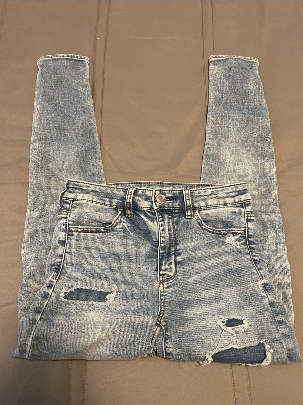 American Eagle Outfitters Light Blue Distressed Jeggings
